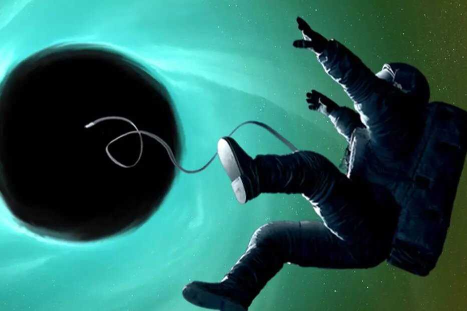 Существует ли возможность выжить на границе черной дыры?
